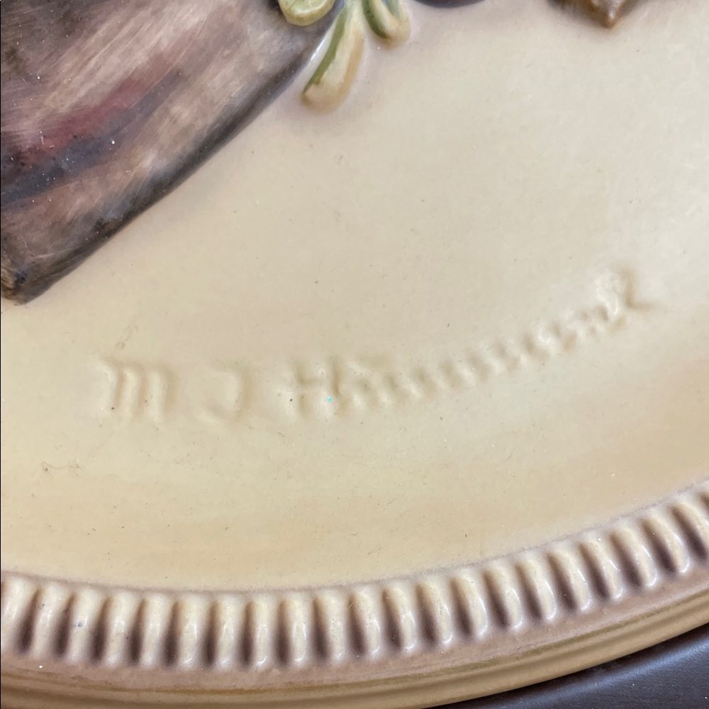 Hummel 1980 Collectable Anniversary Plate - Cream and Browne - Picture 5 of 8
